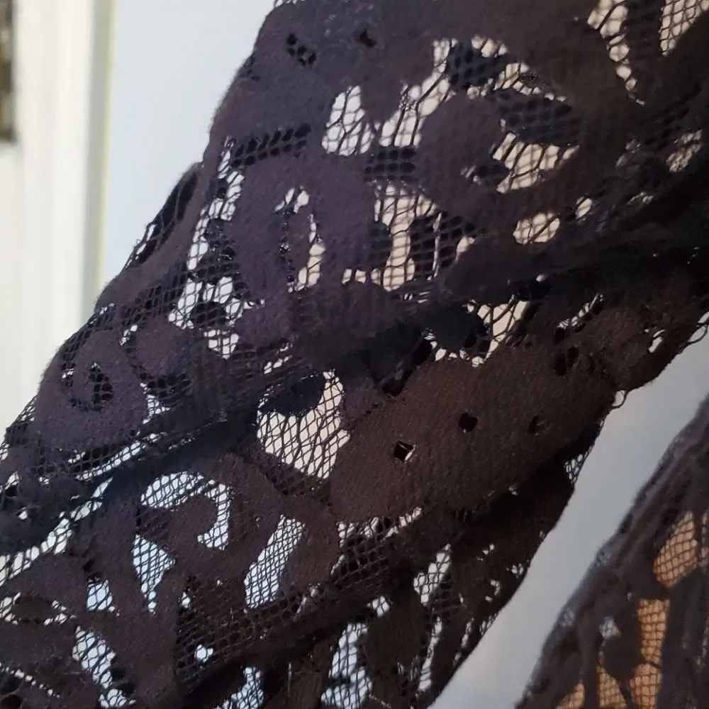 Blue Lace Blouse - Picture 3 of 4